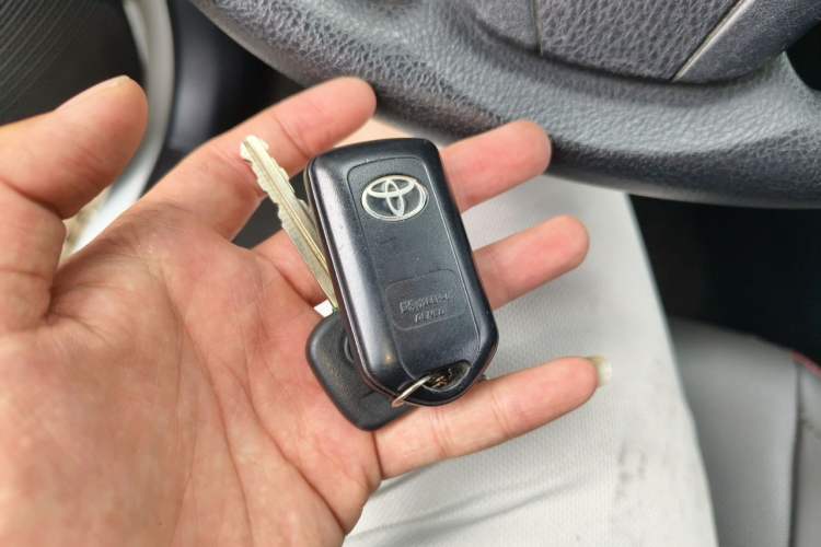Used Toyota YARiS L Zhi Xuan 2020 X-Trail X 1.5L CVT Leading Edition Vehicle Key