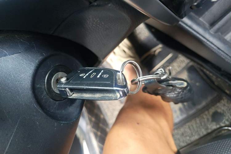 Used Toyota YARiS L Zhi Xuan 2020 X-Trail X 1.5L CVT Luxury Edition Vehicle Key