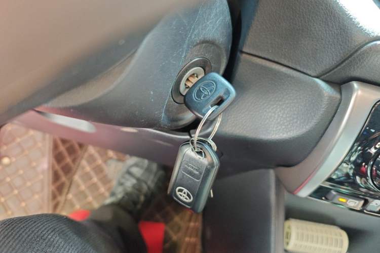Used Toyota YARiS L Zhi Xuan 2020 1.5L CVT Luxury Edition Vehicle Key