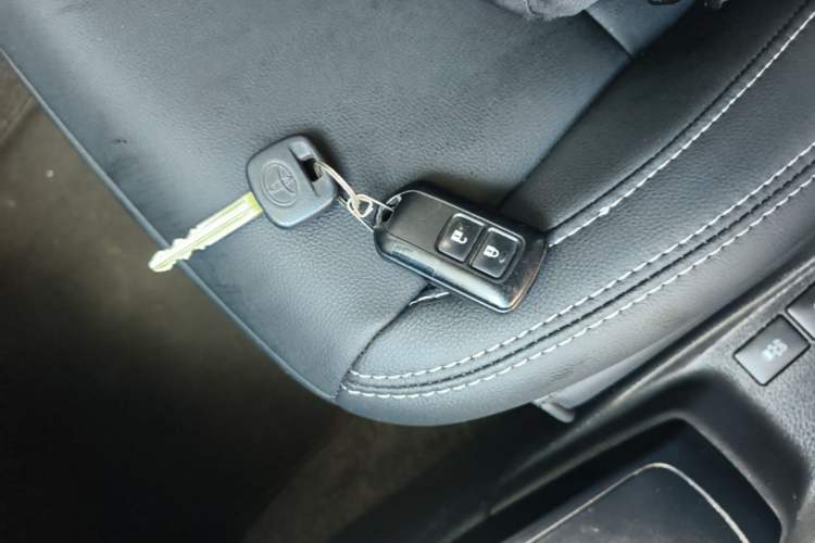 Used Toyota YARiS L Zhi Xuan 2020 X-Trail X 1.5L CVT Leading Edition Vehicle Key
