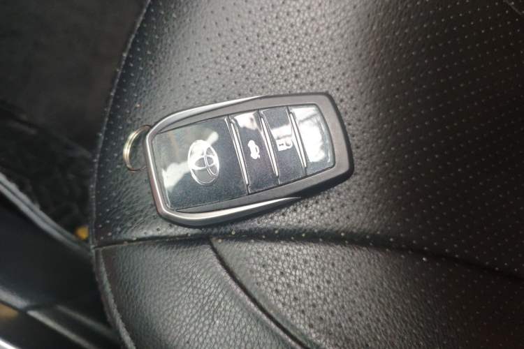 Used Toyota YARiS L Zhi Xuan 2020 X-Trail X 1.5L CVT Leading Edition Vehicle Key