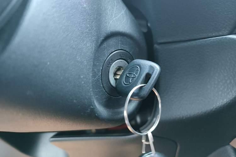 Used Toyota YARiS L Zhi Xuan 2020 X-Trail X 1.5L CVT Leading Edition Vehicle Key