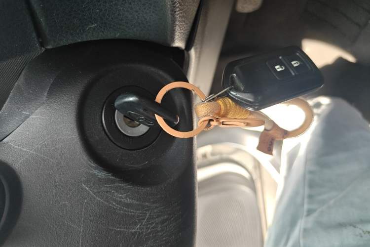 Used Toyota YARiS L Zhi Xuan 2020 1.5L CVT Leading Edition Vehicle Key