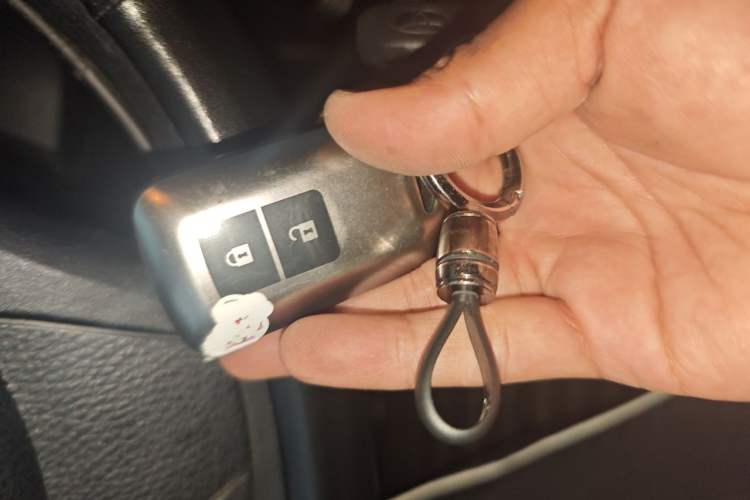 Used Toyota YARiS L Zhi Xuan 2020 1.5L CVT Leading Edition Vehicle Key