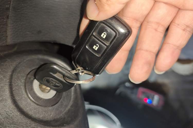Used Toyota YARiS L Zhi Xuan 2020 1.5L CVT Leading Edition Vehicle Key