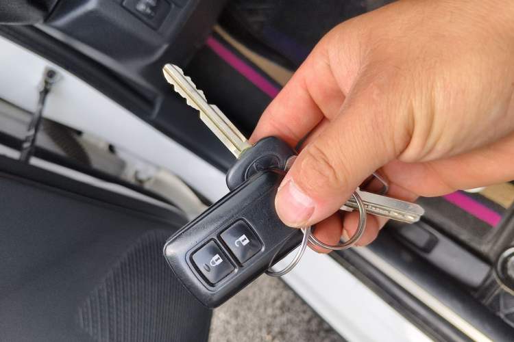 Used Toyota YARiS L Zhi Xuan 2020 X-Trail X 1.5L CVT Leading Edition Vehicle Key