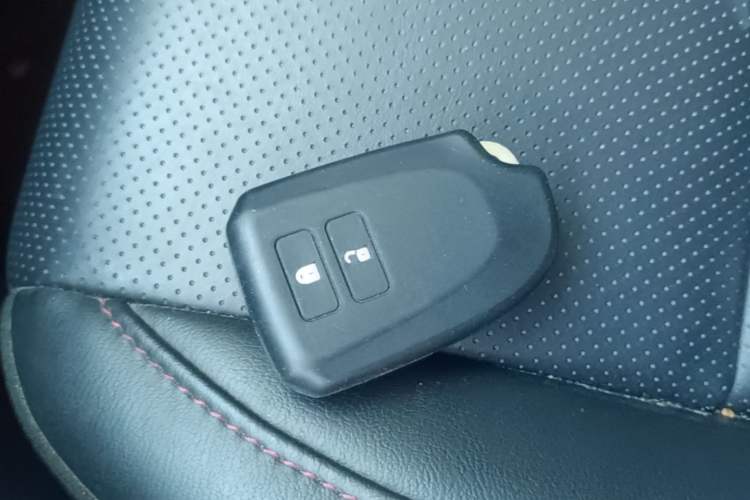 Used Toyota YARiS L Zhi Xuan 2020 X-Trail X 1.5L CVT Luxury Edition Vehicle Key