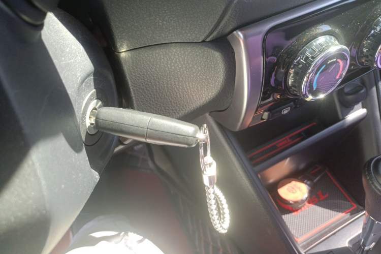 Used Toyota YARiS L Zhi Xuan 2020 1.5L CVT Leading Edition Vehicle Key