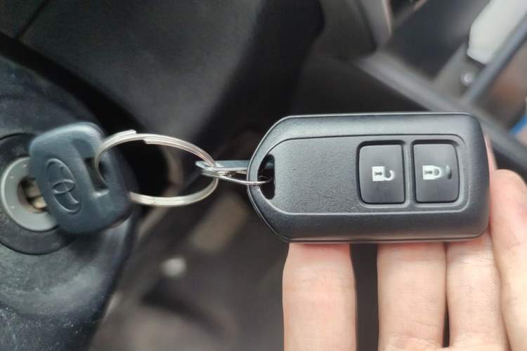 Used Toyota YARiS L Zhi Xuan 2020 1.5L CVT Leading Edition Vehicle Key