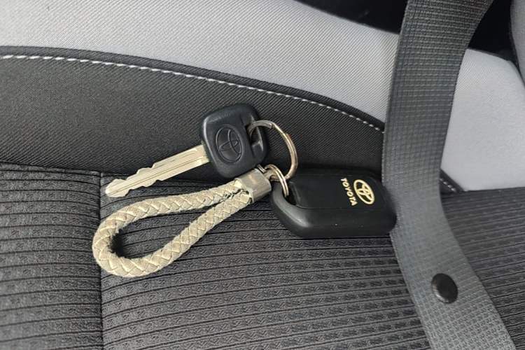 Used Toyota YARiS L Zhi Xuan 2020 X-Trail X 1.5L CVT Leading Edition Vehicle Key