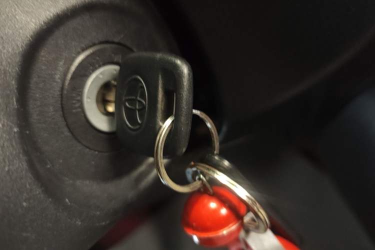 Used Toyota YARiS L Zhi Xuan 2020 X-Trail X 1.5L CVT Luxury Edition Vehicle Key