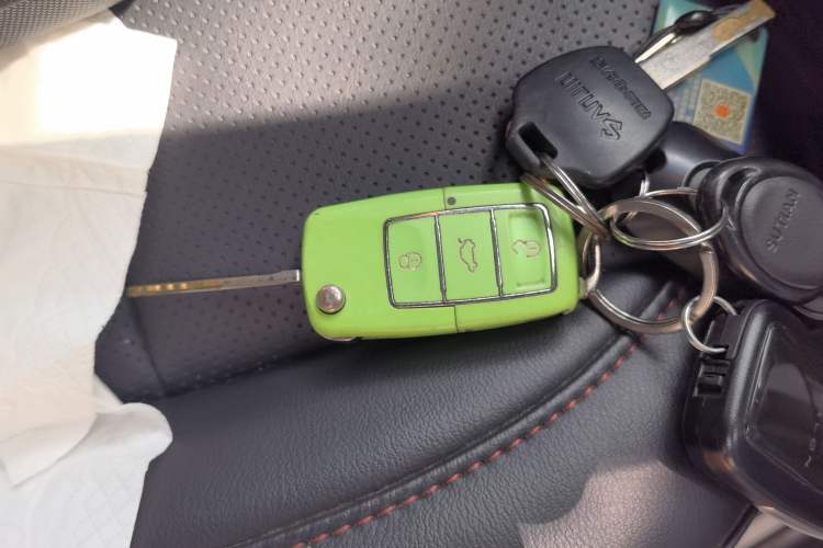 Used Toyota YARiS L Zhi Xuan 2020 X-Trail X 1.5L CVT Luxury Edition Vehicle Key