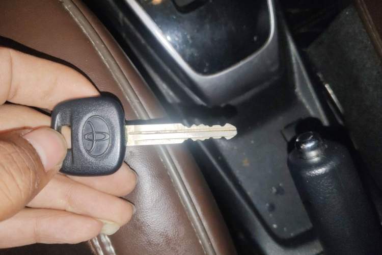Used Toyota YARiS L Zhi Xuan 2020 X-Trail X 1.5L CVT Leading Edition Vehicle Key