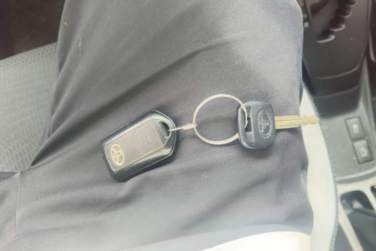 Used Toyota YARiS L Zhi Xuan 2020 1.5L CVT Leading Edition Vehicle Key