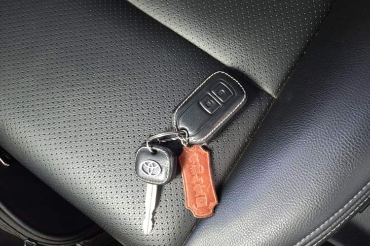 Used Toyota YARiS L Zhi Xuan 2020 X-Trail X 1.5L CVT Leading Edition Vehicle Key