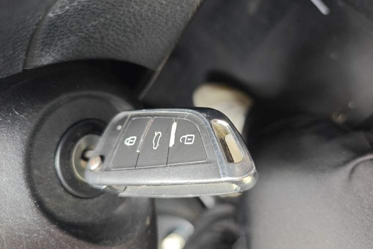 Used Toyota YARiS L Zhi Xuan 2020 X-Trail X 1.5L CVT Leading Edition Vehicle Key