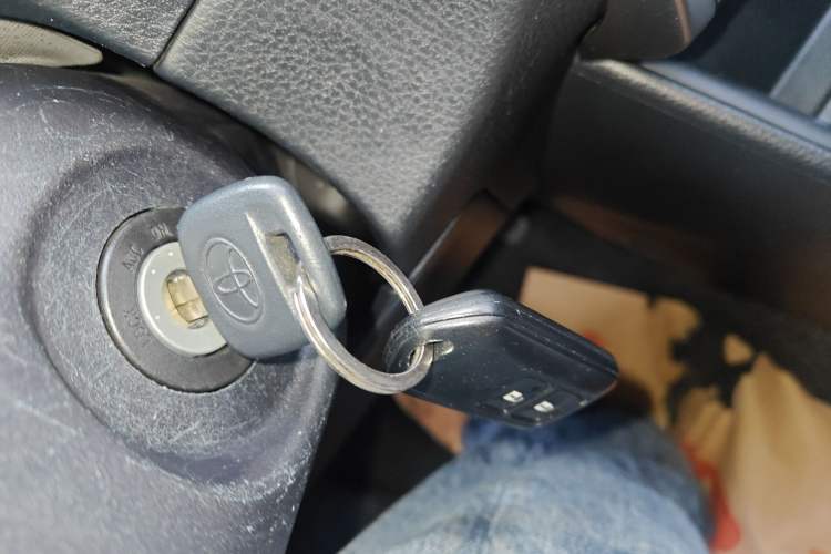 Used Toyota YARiS L Zhi Xuan 2020 1.5L CVT Leading Edition Vehicle Key