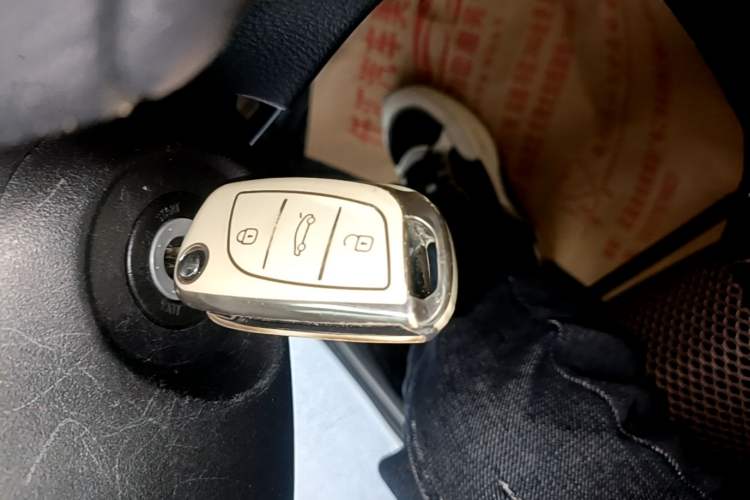 Used Toyota YARiS L Zhi Xuan 2020 X-Trail X 1.5L CVT Leading Edition Vehicle Key