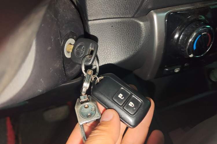 Used Toyota YARiS L Zhi Xuan 2020 X-Trail X 1.5L CVT Leading Edition Vehicle Key