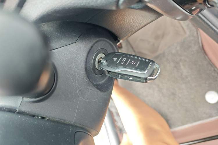 Used Toyota YARiS L Zhi Xuan 2020 X-Trail X 1.5L CVT Leading Edition Vehicle Key