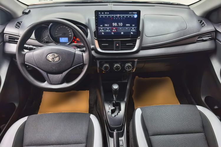 Used Toyota YARiS L Zhi Xuan 2020 X-Trail X 1.5L CVT Leading Edition Center Console