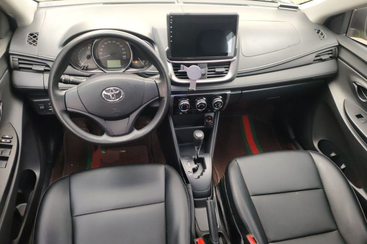 Used Toyota YARiS L Zhi Xuan 2020 X-Trail X 1.5L CVT Leading Edition Center Console