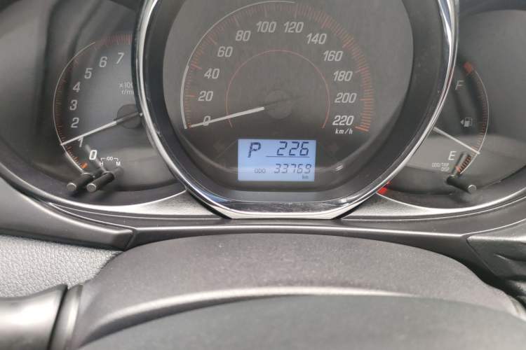 Used Toyota YARiS L Zhi Xuan 2020 X-Trail X 1.5L CVT Leading Edition Odometer Close Up