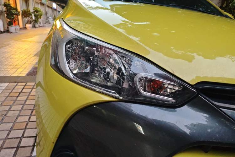 Used Toyota YARiS L Zhi Xuan 2020 1.5L CVT Leading Edition Right Front Headlight