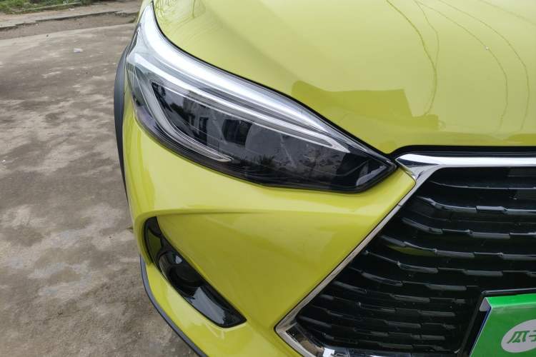 Used Toyota YARiS L Zhi Xuan 2020 X-Trail X 1.5L CVT Leading Edition Right Front Headlight