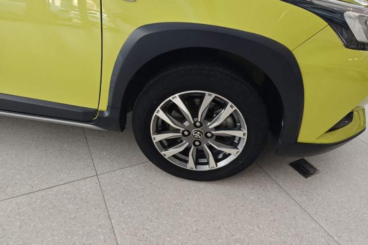 Used Toyota YARiS L Zhi Xuan 2020 X-Trail X 1.5L CVT Leading Edition Right Front Wheel Hub