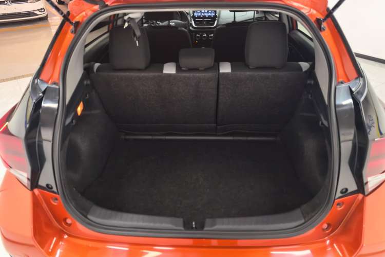 Used Toyota YARiS L Zhi Xuan 2020 X-Trail X 1.5L CVT Leading Edition Trunk
