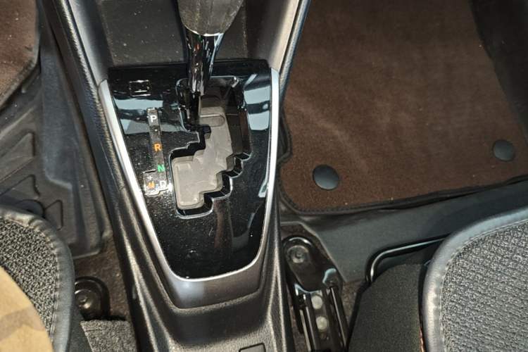 Used Toyota YARiS L Zhi Xuan 2021 X-Trail X 1.5L CVT Prestige Edition Gear Lever