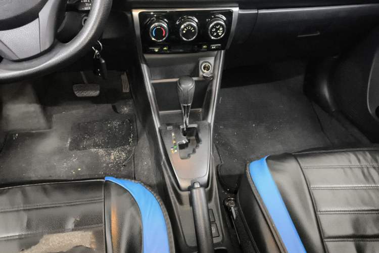 Used Toyota YARiS L Zhi Xuan 2021 1.5L CVT Leading Edition Gear Lever