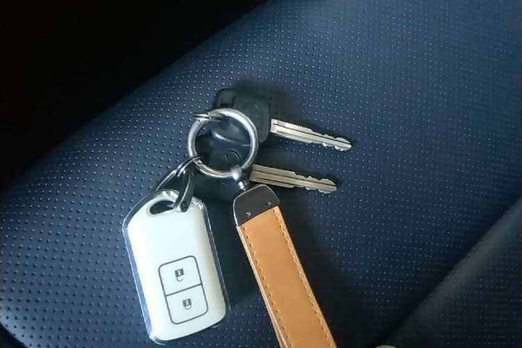 Used Toyota YARiS L Zhi Xuan 2021 X-Trail 1.5L CVT Luxury Edition Vehicle Key