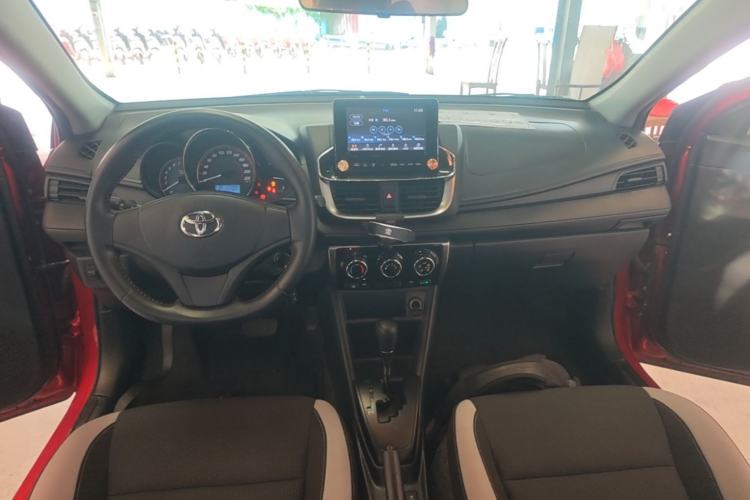 Used Toyota YARiS L Zhi Xuan 2021 X-Trail 1.5L CVT Leading Edition Center Console