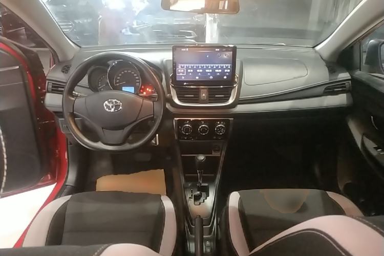 Used Toyota YARiS L Zhi Xuan 2021 1.5L CVT Leading Edition Center Console