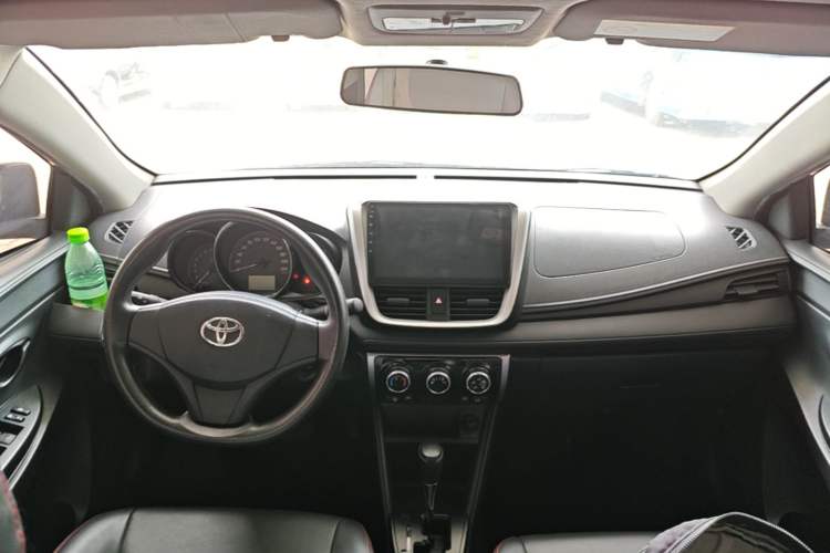 Used Toyota YARiS L Zhi Xuan 2021 1.5L CVT Leading Edition Center Console