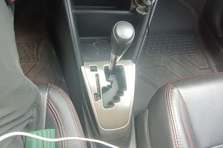 Used Toyota YARiS L Zhi Xuan 2021 1.5L CVT Leading Edition Gear Lever