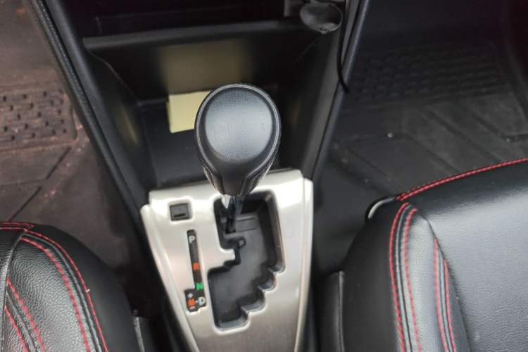 Used Toyota YARiS L Zhi Xuan 2021 1.5L CVT Leading Edition Gear Lever