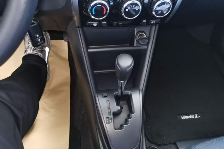 Used Toyota YARiS L Zhi Xuan 2021 X-Trail 1.5L CVT Leading Edition Gear Lever