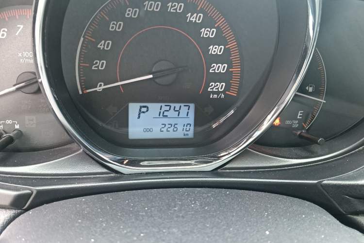 Used Toyota YARiS L Zhi Xuan 2021 X-Trail 1.5L CVT Leading Edition Odometer Close Up