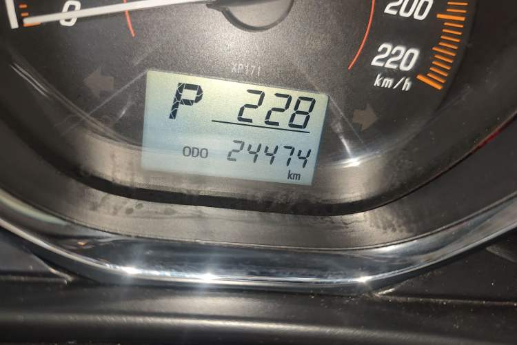 Used Toyota YARiS L Zhi Xuan 2021 1.5L CVT Leading Edition Odometer Close Up