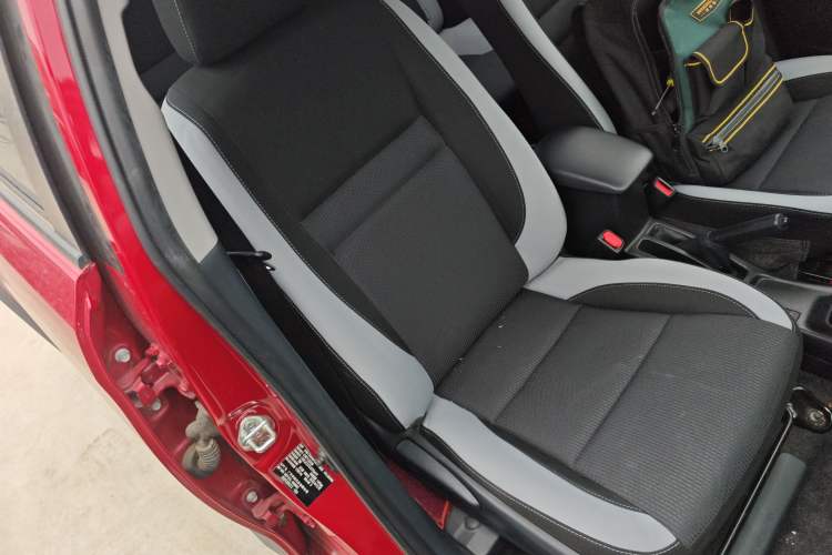 Used Toyota YARiS L Zhi Xuan 2021 X-Trail 1.5L CVT Leading Edition Right Front Seat