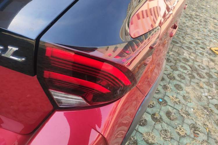 Used Toyota YARiS L Zhi Xuan 2021 X-Trail 1.5L CVT Leading Edition Right Rear Taillight