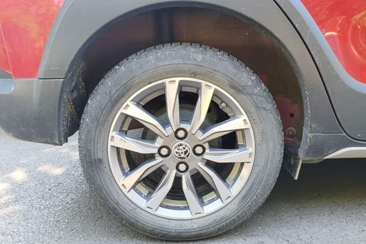 Used Toyota YARiS L Zhi Xuan 2021 X-Trail 1.5L CVT Leading Edition Right Rear Wheel Hub