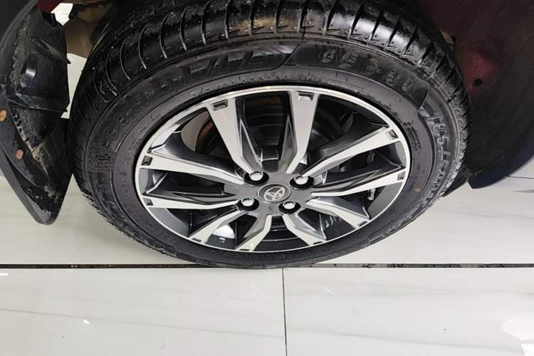 Used Toyota YARiS L Zhi Xuan 2021 X-Trail 1.5L CVT Luxury Edition Right Rear Wheel Hub