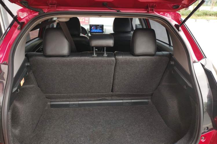Used Toyota YARiS L Zhi Xuan 2021 X-Trail 1.5L CVT Leading Edition Trunk