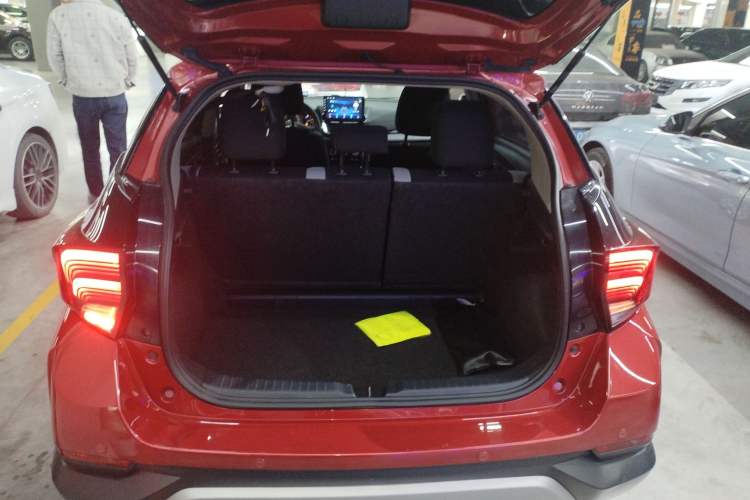 Used Toyota YARiS L Zhi Xuan 2021 X-Trail 1.5L CVT Leading Edition Trunk