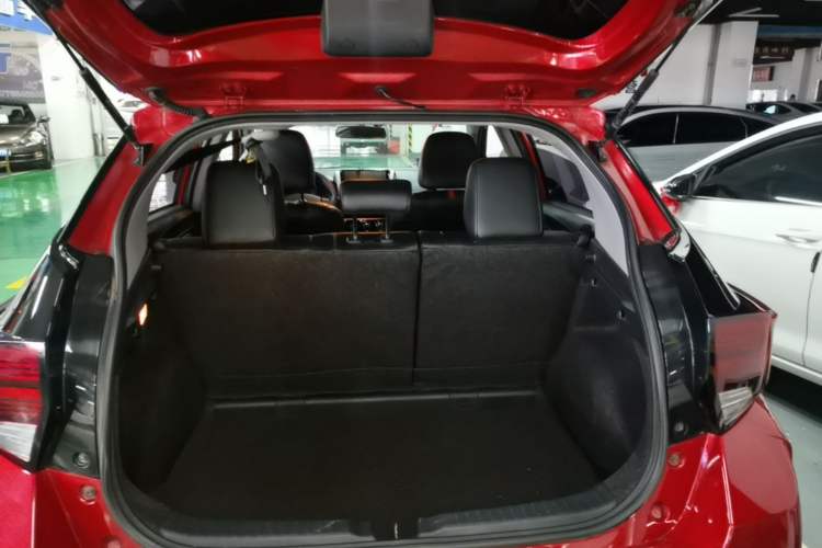 Used Toyota YARiS L Zhi Xuan 2021 X-Trail 1.5L CVT Luxury Edition Trunk