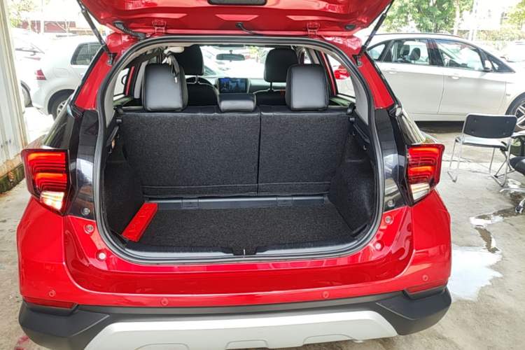 Used Toyota YARiS L Zhi Xuan 2021 X-Trail 1.5L CVT Luxury Edition Trunk
